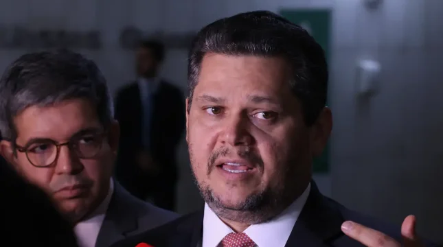 Senado marca votação da PEC pelo fim da 6x1 nesta quarta (14)