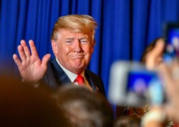 Trump cria conselho de IA com CEOs de Meta, Oracle e Nvidia