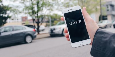 Uber lança recurso para idosos e pessoas com deficiência