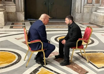 Zelensky encontra Trump e líderes europeus na Casa Branca
